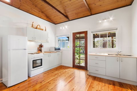 Blue Apple Lodge - Coogee Beach Accommodation 5