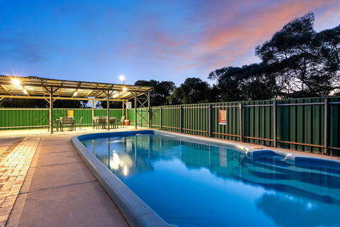 Border Village Roadhouse - Coogee Beach Accommodation 1