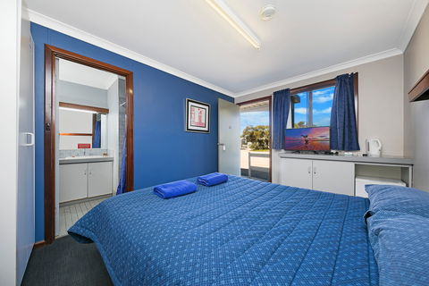 Border Village Roadhouse - Coogee Beach Accommodation 6