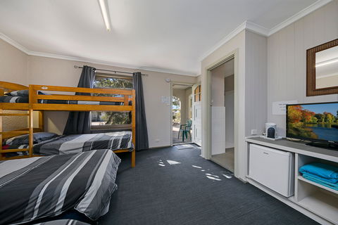 Border Village Roadhouse - Coogee Beach Accommodation 7