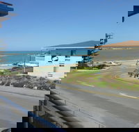 Breakwater 2 - Coogee Beach Accommodation