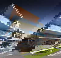 Charlestown Executive Apartments - Coogee Beach Accommodation