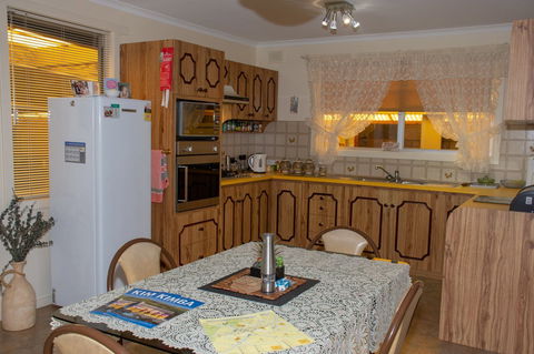 Chrissie's Palace - Coogee Beach Accommodation 4