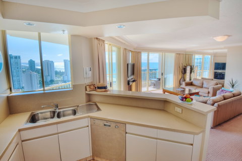 Contessa Holiday Apartments - Coogee Beach Accommodation 2