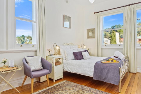 Cygnet Old Bank B&B - Coogee Beach Accommodation 1