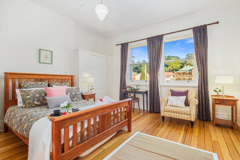 Cygnet Old Bank B&B - Coogee Beach Accommodation 9