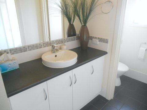 Decked Out In Vincent - Coogee Beach Accommodation 7