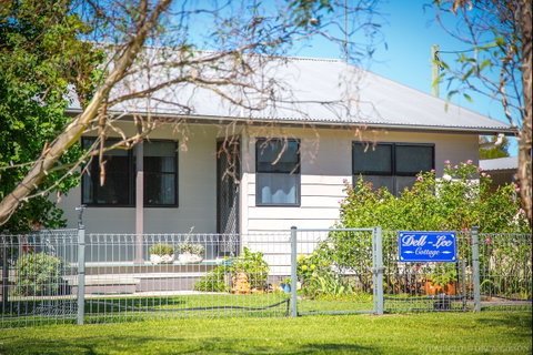 Dell-Lee Cottage - Coogee Beach Accommodation 0