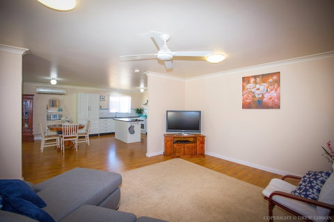 Dell-Lee Cottage - Coogee Beach Accommodation 4