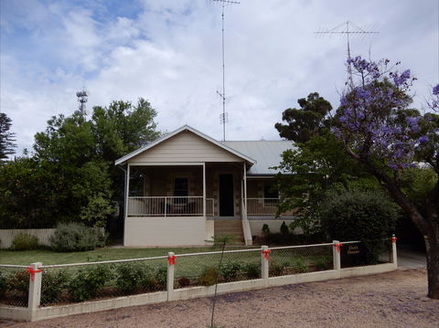Dot's House - Coogee Beach Accommodation 0