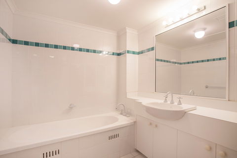 Fathoms 6 - Coogee Beach Accommodation 7
