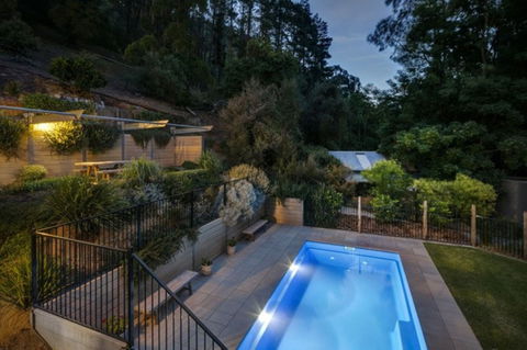 Foothills Retreat - Coogee Beach Accommodation 2