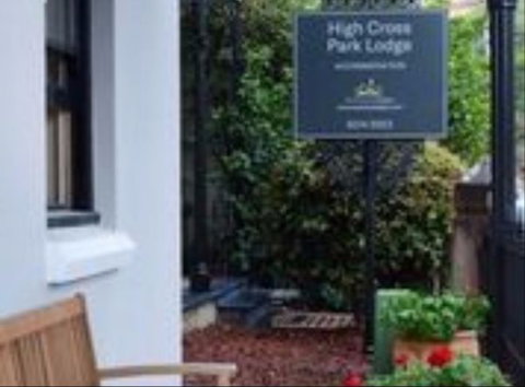 High Cross Park  Lodge - Coogee Beach Accommodation 0