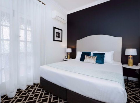 High Cross Park  Lodge - Coogee Beach Accommodation 2