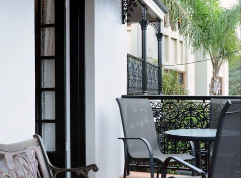 High Cross Park  Lodge - Coogee Beach Accommodation 7
