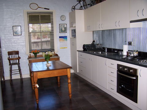 Hope Street Cottage - Coogee Beach Accommodation 1