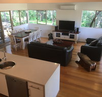 Kangaroo Hollow Preston Beach - Coogee Beach Accommodation