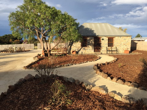 Keefers Cottage - Coogee Beach Accommodation 0