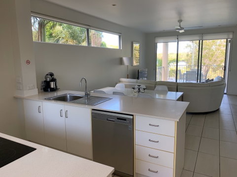 Metzo Noosa Resort - Coogee Beach Accommodation 4