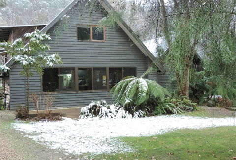 Mountain View Holiday Retreat - Coogee Beach Accommodation 1