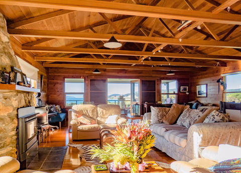 Palana Beach House - Coogee Beach Accommodation 1