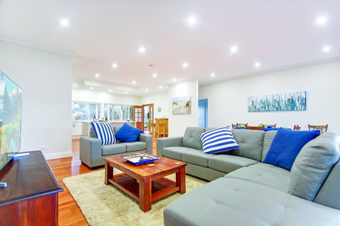 PJ's Hideaway - Coogee Beach Accommodation 0