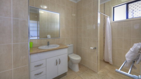Sky View Units - Coogee Beach Accommodation 1