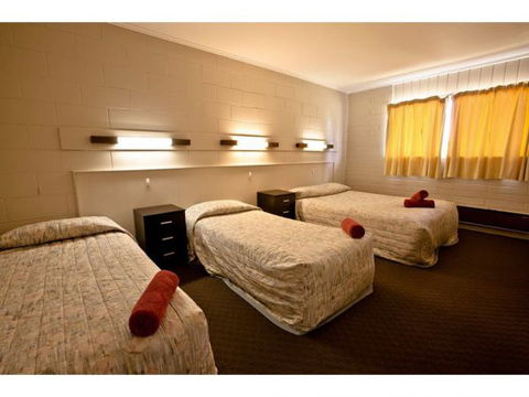 Snowy Mountains Resort - Coogee Beach Accommodation 8
