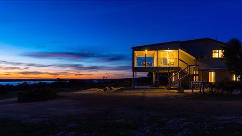 Southern Ocean Lookout - Coogee Beach Accommodation 0