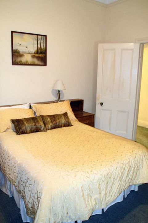 Squatters Cottage - Coogee Beach Accommodation 2