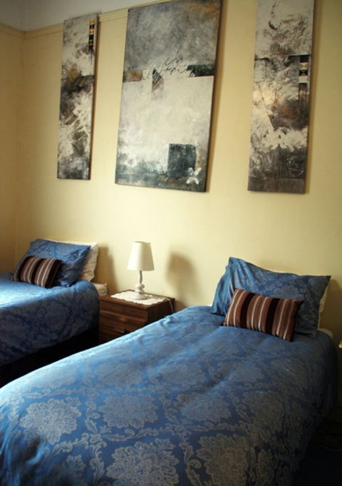Squatters Cottage - Coogee Beach Accommodation 4