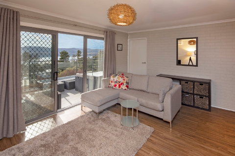 Summit 9 - Coogee Beach Accommodation 1