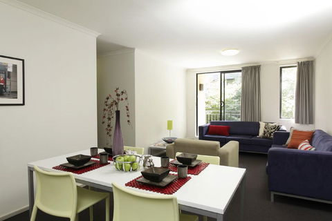 Sydney University Village - Coogee Beach Accommodation 2