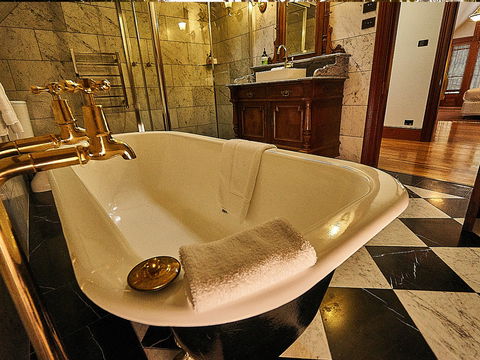 The Regents Park - Coogee Beach Accommodation 2