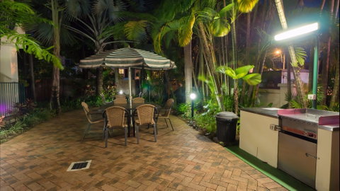 Tropic Towers Apartments - Coogee Beach Accommodation 2