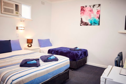 Wattle Grove Motel And Villa - Coogee Beach Accommodation 1
