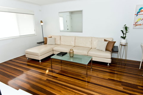 Wynnum Bayside Apartments - Coogee Beach Accommodation 3