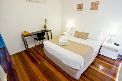 Wynnum Bayside Apartments - Coogee Beach Accommodation 4