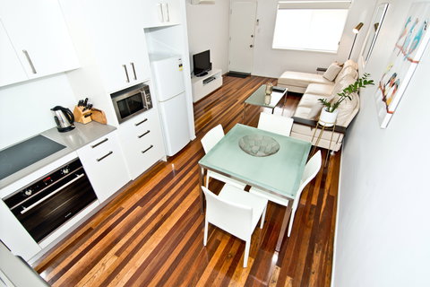 Wynnum Bayside Apartments - Coogee Beach Accommodation 6