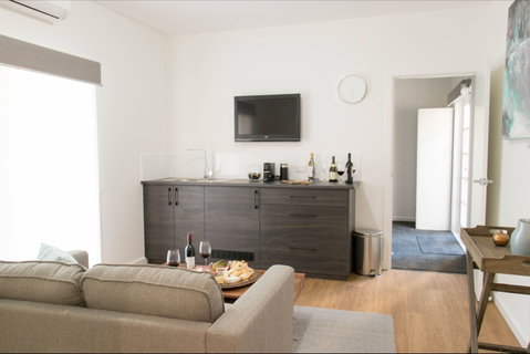 A Coonawarra Experience - Coogee Beach Accommodation 3