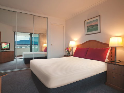 Adina Serviced Apartments Canberra James Court - Coogee Beach Accommodation 1