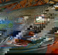 Banjos Bushland Retreat - Coogee Beach Accommodation