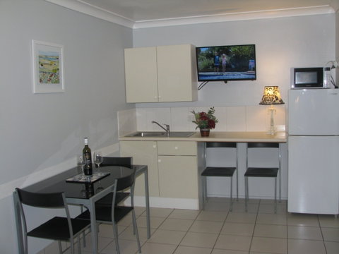Charm City Motel - Coogee Beach Accommodation 6