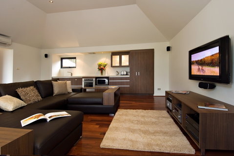 Chandeliers On Abbey - Coogee Beach Accommodation 0