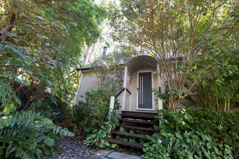 Curious Cottages - Coogee Beach Accommodation 5