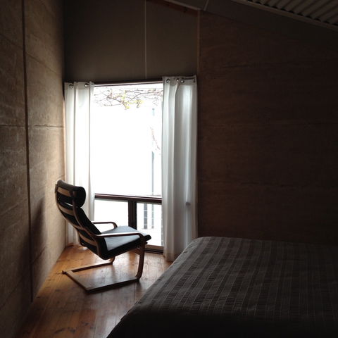 Doi's Ocean Front Apartment - Coogee Beach Accommodation 2