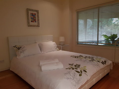 Ellie's Hide-Away At Malua Bay - Coogee Beach Accommodation 5
