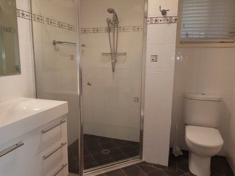 Ellie's Hide-Away At Malua Bay - Coogee Beach Accommodation 8
