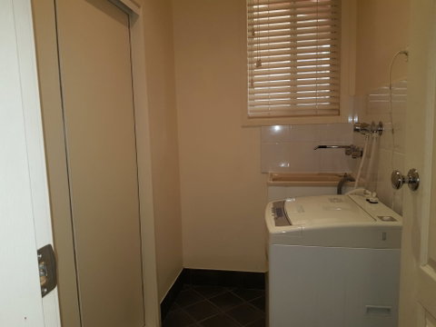 Ellie's Hide-Away At Malua Bay - Coogee Beach Accommodation 9