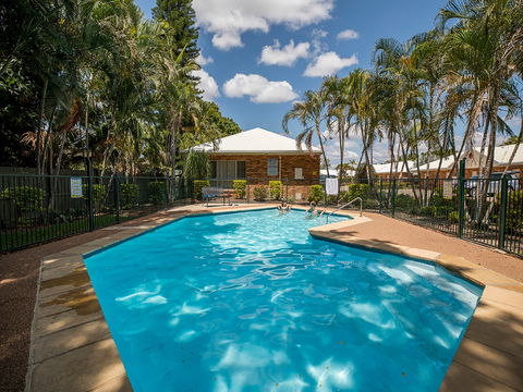 Emerald Maraboon Motor Inn - Coogee Beach Accommodation 2